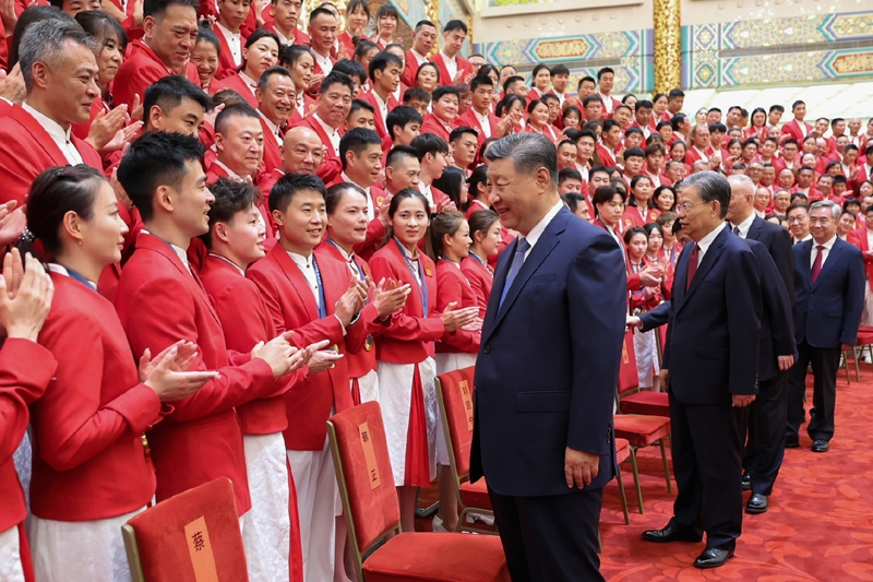 2024年8月20日，習(xí)近平總書記在人民大會(huì)堂接見第33屆夏季奧林匹克運(yùn)動(dòng)會(huì)中國(guó)體育代表團(tuán)全體成員。